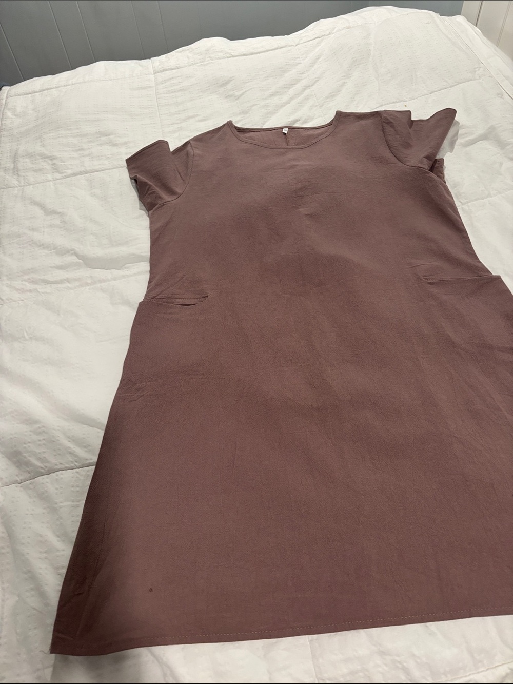 Women's Mauve Short-Sleeve Shift Dress with Pockets
